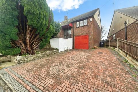 4 bedroom chalet for sale, Hillview Road, Hythe, Southampton, Hampshire, SO45 5GN