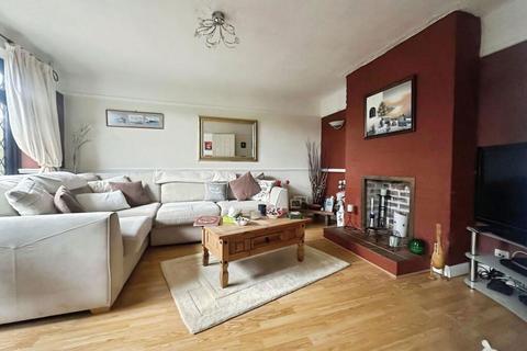 4 bedroom chalet for sale, Hillview Road, Hythe, Southampton, Hampshire, SO45 5GN