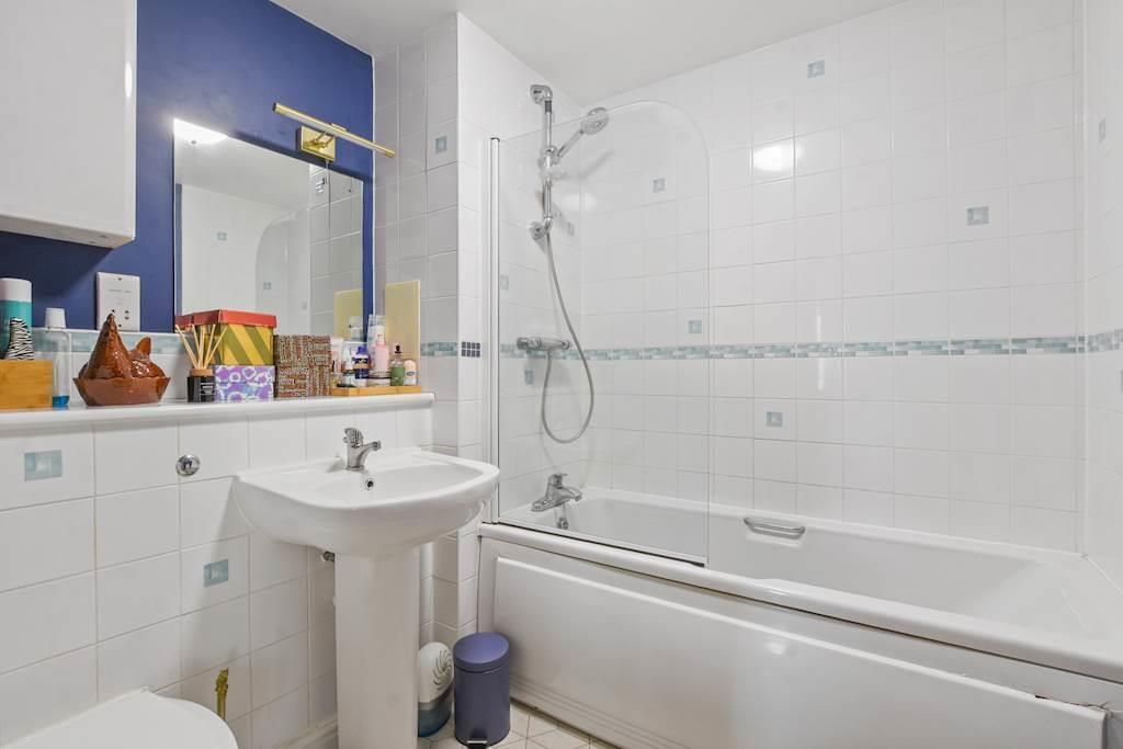 7 bathroom.jpeg