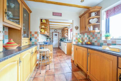 4 bedroom detached house for sale, Castle Mount, Dilwyn, Hereford