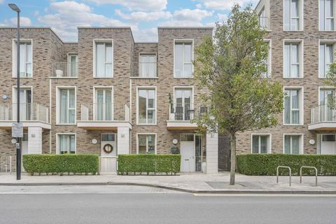 3 bedroom end of terrace house for sale, Starboard Way, Royal Docks, London, E16