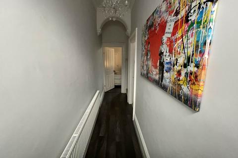 2 bedroom terraced house for sale, Oldham Road, Middleton