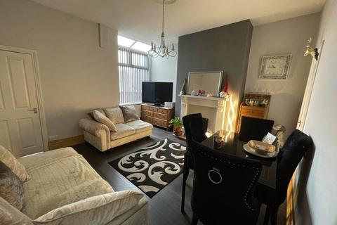 2 bedroom terraced house for sale, Oldham Road, Middleton