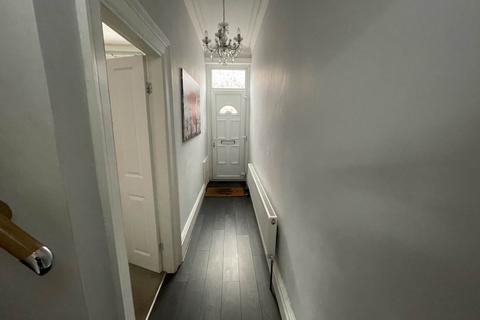 2 bedroom terraced house for sale, Oldham Road, Middleton