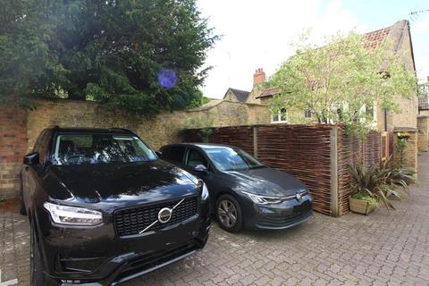 3 bedroom barn conversion to rent, Albion Street, Chipping Norton OX7