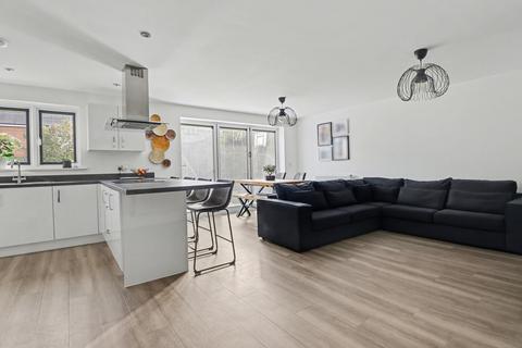 5 bedroom detached house for sale, Vantage Copse, Southampton SO31