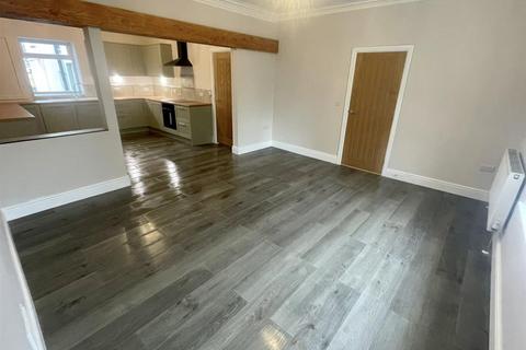 4 bedroom house for sale, College Street, Lampeter