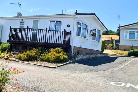 2 bedroom park home for sale, 7 pine walk Limit Home Park, Berkhamsted HP4