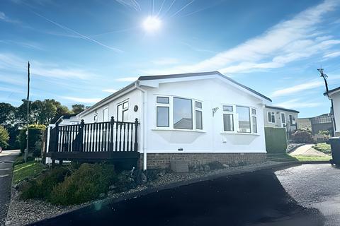 2 bedroom park home for sale, 7 pine walk Limit Home Park, Berkhamsted HP4