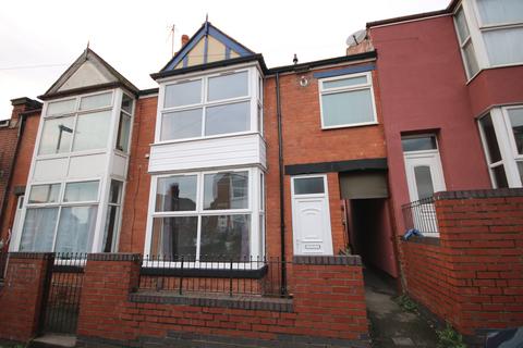 3 bedroom terraced house to rent, Hawkshead Road, Sheffield S4