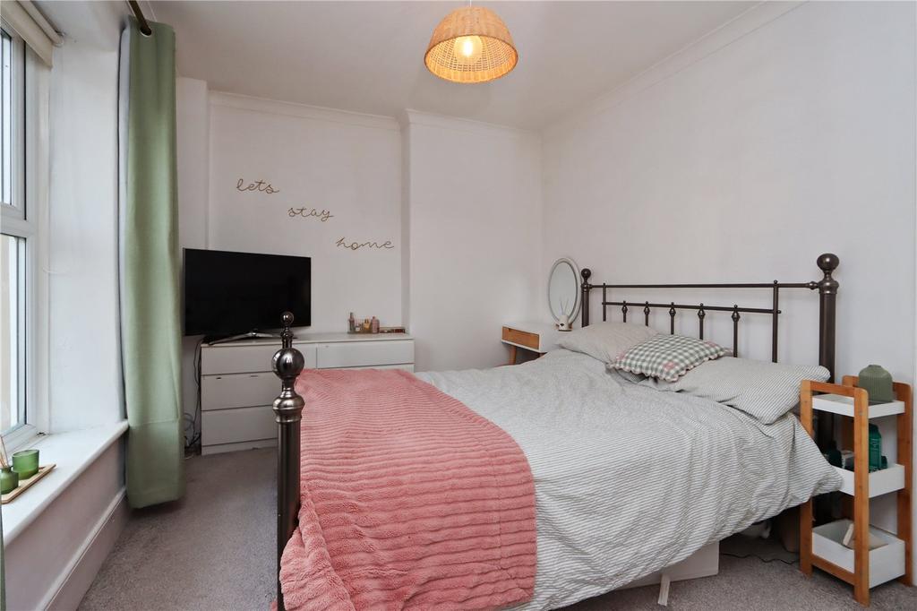 Bedroom Pic 2