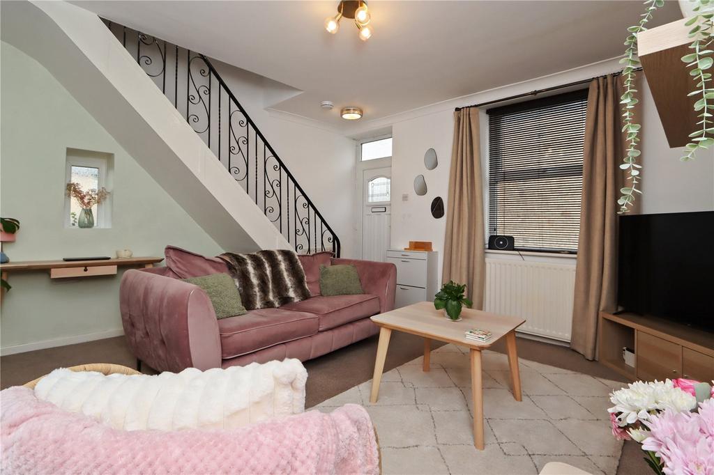 Living Room Pic 3
