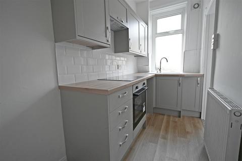 2 bedroom terraced house for sale, Catherine Street, Elland