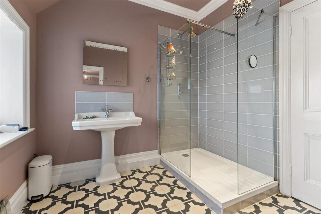 Ensuite Shower Room