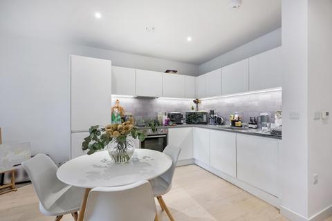 1 bedroom apartment for sale, Flagship House, Royal Wharf, E16