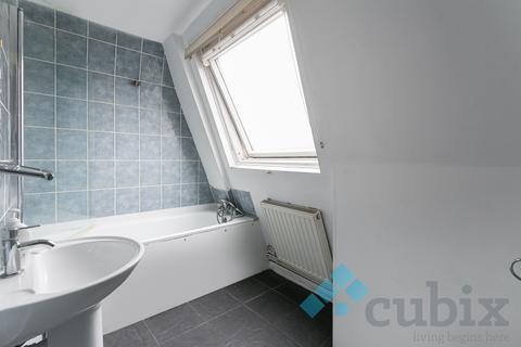 3 bedroom flat to rent, 2 Hendre Road, London SE1