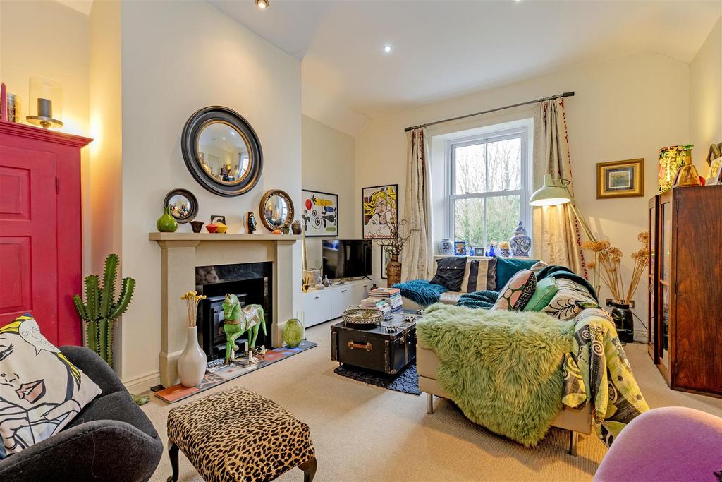Reception Room-1.jpg