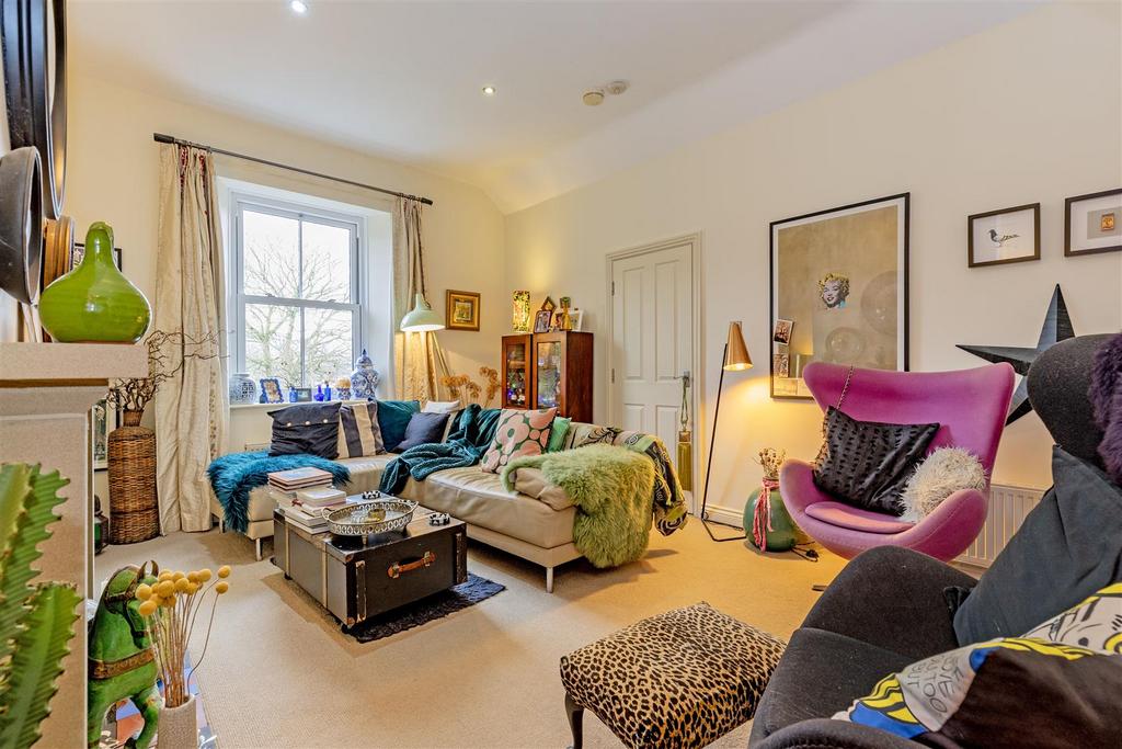 Reception Room-2.jpg