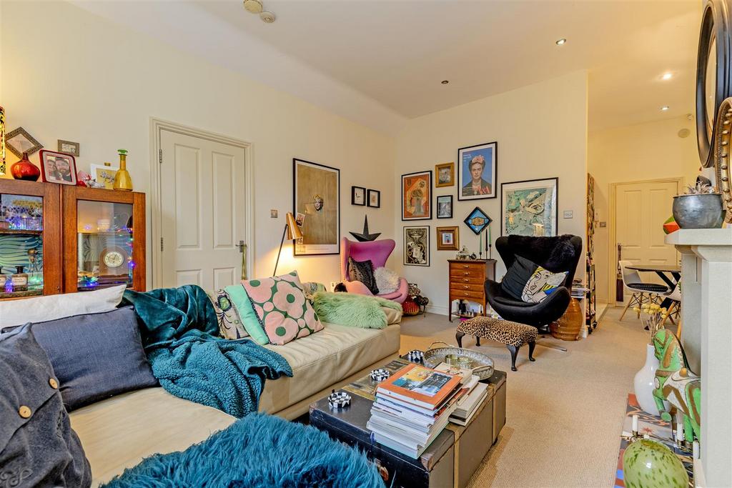 Reception Room-3.jpg