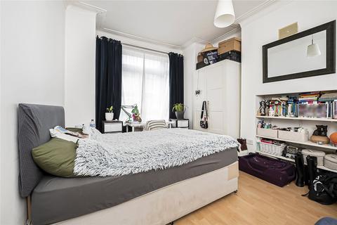 2 bedroom apartment for sale, Heythorp Street, Southfields, SW18