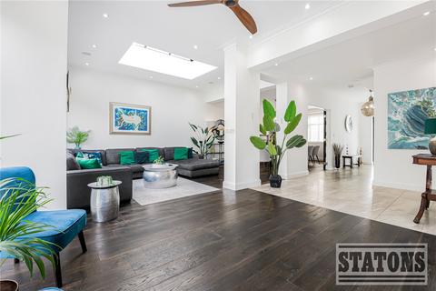 5 bedroom detached house for sale, Bourne Hill, London, N13