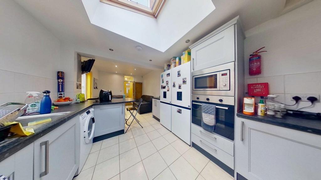 59-Teversal-Avenue-Kitchen-2