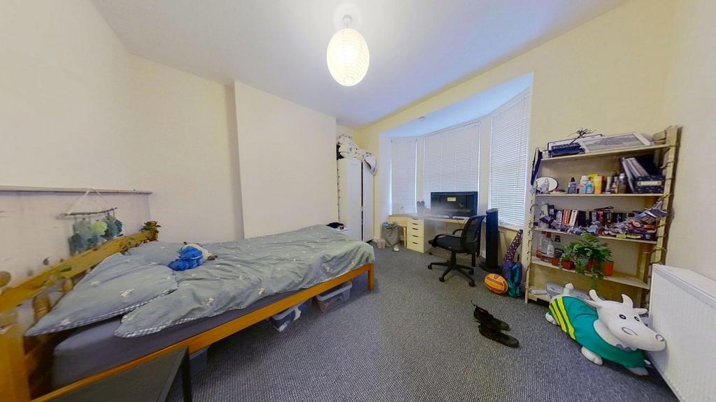 59-Teversal-Avenue-Bedroom-1