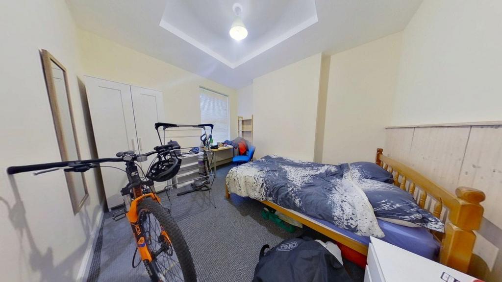 59-Teversal-Avenue-Bedroom-2