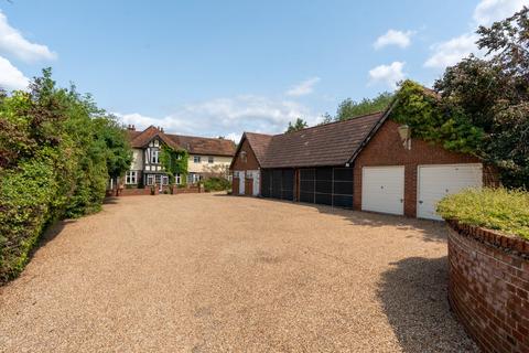 5 bedroom detached house for sale, Layer Rd, Essex CO5