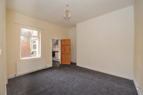 2 bedroom ground floor flat to rent, Ripon Street, Gateshead NE8