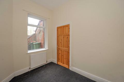 2 bedroom ground floor flat to rent, Ripon Street, Gateshead NE8