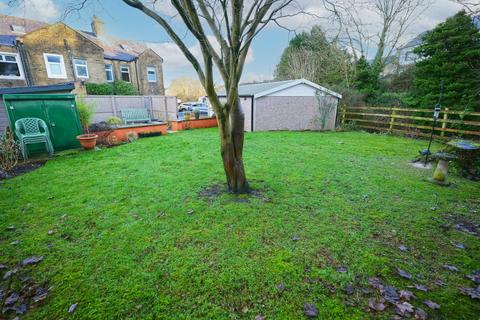 4 bedroom terraced house for sale, Gisburn Road, Barnoldswick, BB18