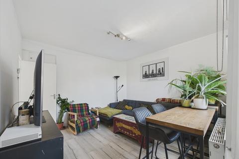 2 bedroom flat for sale, Batoum Gardens, Hammersmith W6
