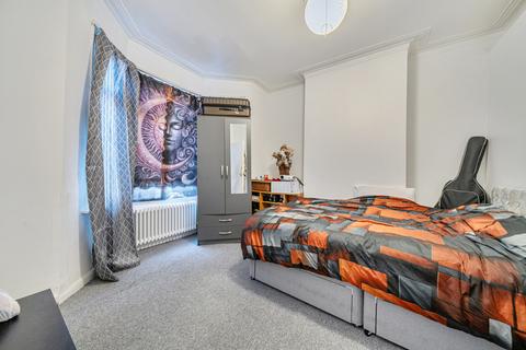 2 bedroom terraced house for sale, Roydene Road, Plumstead