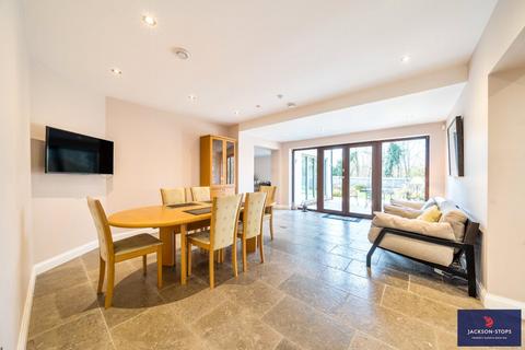5 bedroom detached house for sale, West End, Silverstone, Towcester, Northamptonshire, NN12