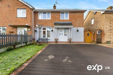 3 bedroom semi-detached house for sale, Avondale, Nottingham NG12