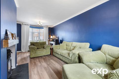 3 bedroom semi-detached house for sale, Avondale, Nottingham NG12