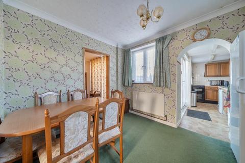 2 bedroom end of terrace house for sale, Kenyngton Drive,  Sunbury On Thames,  TW16