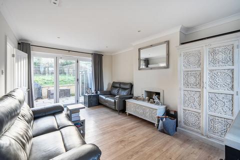 3 bedroom semi-detached house for sale, Nethern Court Road, Woldingham, CR3