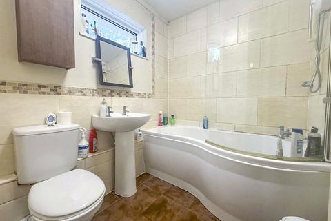 1 bedroom house to rent, Farnborough Close, Worcestershire B98