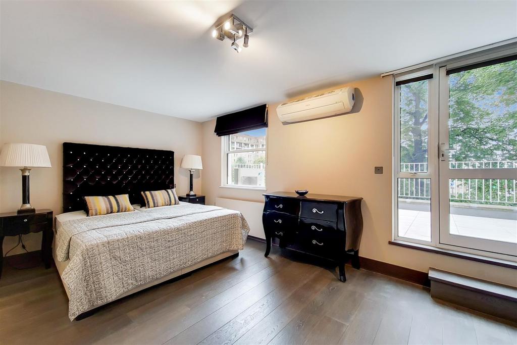 9 Main Bedroom-1.jpg