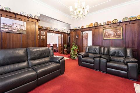 undefined, Wellington Road, Bush Hill Park, EN1