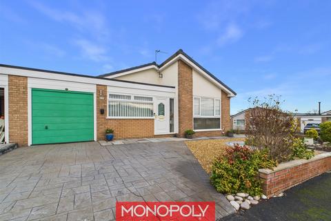 3 bedroom bungalow for sale, Clwydian Park Crescent, St. Asaph LL17