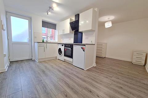 undefined, Wood Street (Flat 5), Warwickshire CV21