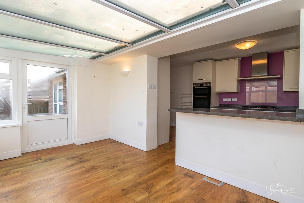 Conservatory/Dining Room