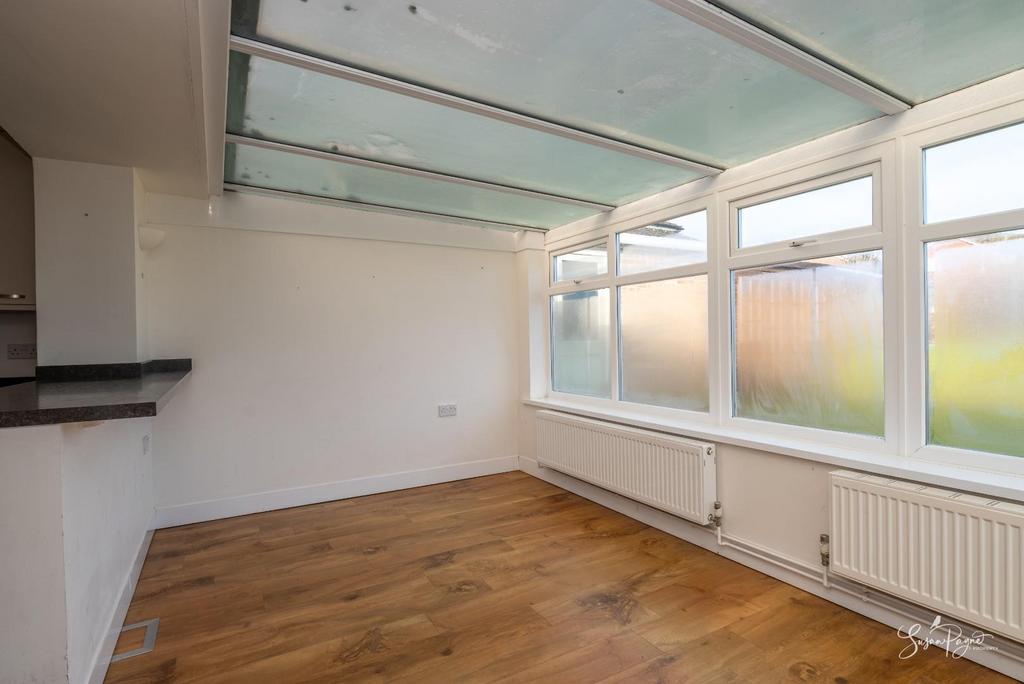 Conservatory/Dining Room