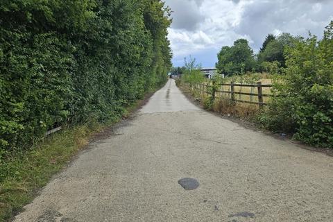 Land to rent, 21 Chipperfield Rd Kings Langley WD4 9JB