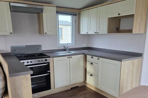 2 bedroom park home for sale, Sand le Mere Holiday Park