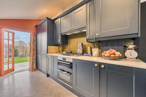 undefined, Fairfield Grove, London