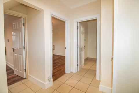 3 bedroom apartment for sale, Lynchford Road,  Farnborough , GU14